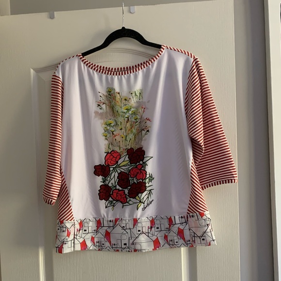 Save the Queen Top - Picture 1 of 9